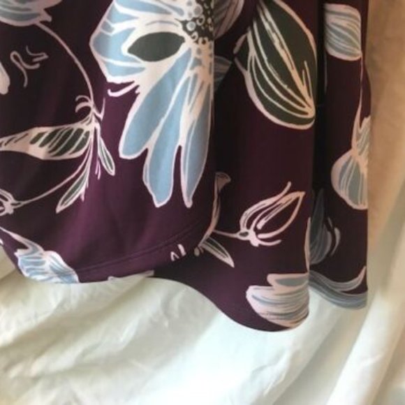 Lark & Ro * PLUM White BLUE FLORAL Cap Slv WRAP DRESS * Work / Date * NWOT * XS - Picture 8 of 12